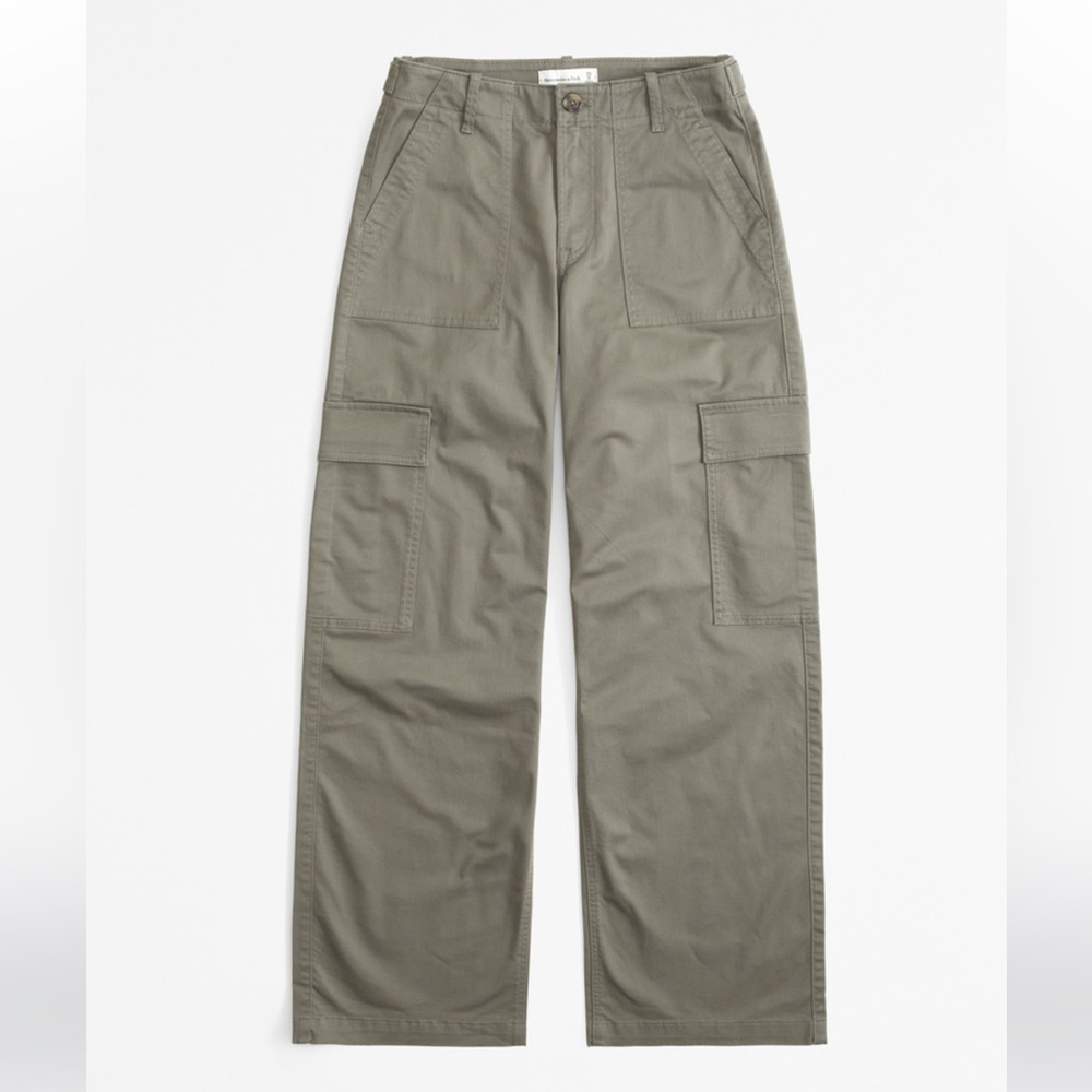 American Eagle - Green High Waisted Stretchy Wide Leg Cargo Pants